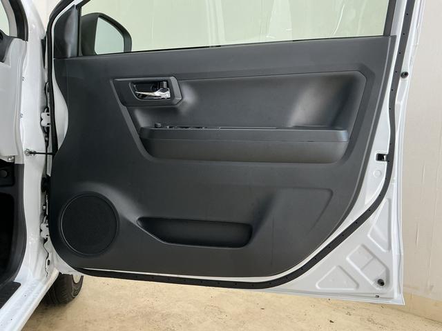 ミライース X SAIII バックカメラ 前後コーナーセンサー バックカメラ オートマチックハイビーム 前後コーナーセンサー LEDヘッドライト キーレスエントリー オートライト 盗難防止装置 横滑り防止装置 アイドリングストップ マニュアルエアコン スマアシ(19枚目)