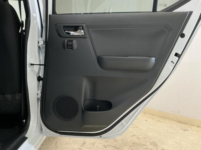 ミライース X SAIII バックカメラ 前後コーナーセンサー バックカメラ オートマチックハイビーム 前後コーナーセンサー LEDヘッドライト キーレスエントリー オートライト 盗難防止装置 横滑り防止装置 アイドリングストップ マニュアルエアコン スマアシ(21枚目)