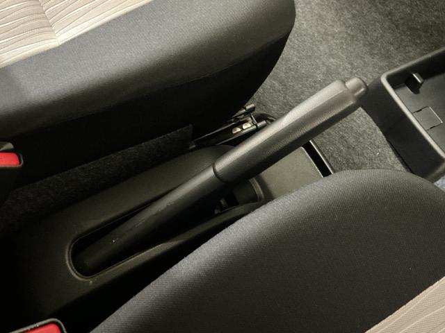 ミライース X SAIII バックカメラ 前後コーナーセンサー バックカメラ オートマチックハイビーム 前後コーナーセンサー LEDヘッドライト キーレスエントリー オートライト 盗難防止装置 横滑り防止装置 アイドリングストップ マニュアルエアコン スマアシ(38枚目)