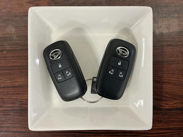 ムーヴキャンバス ストライプスＧ　ワンオーナー　バックカメラ　電動電動スライド　ワンオーナー　バックカメラ　両側電動スライドドア　前席シートヒーター　ホッとカップホルダー　前後コーナーセンサー　電子パーキング　オートブレーキホールド　オートマチックハイビーム　ＵＳＢチャージャー（19枚目）