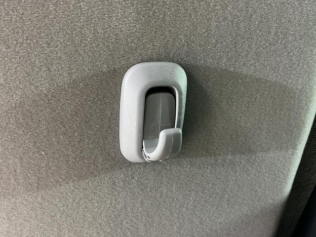 ムーヴキャンバス ストライプスＧ　ワンオーナー　バックカメラ　電動電動スライド　ワンオーナー　バックカメラ　両側電動スライドドア　前席シートヒーター　ホッとカップホルダー　前後コーナーセンサー　電子パーキング　オートブレーキホールド　オートマチックハイビーム　ＵＳＢチャージャー（27枚目）