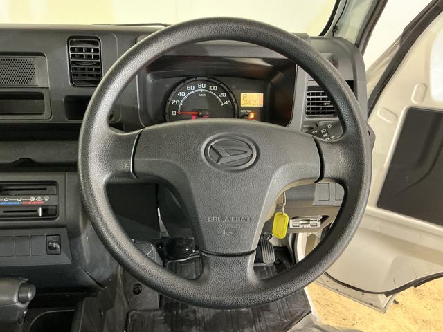 ハイゼットトラック スタンダード　切替式４ＷＤ　オートマ車　ラジオデッキ　３方開　切替式４ＷＤ　オートマ　ラジオデッキ　ＥＴＣ　３方開　ドアバイザー　ラバーマット　ヘッドライトレべライザー　マニュアルエアコン　１２Ｖ電源ソケット　スペアタイヤ　バッテリーカバー（21枚目）