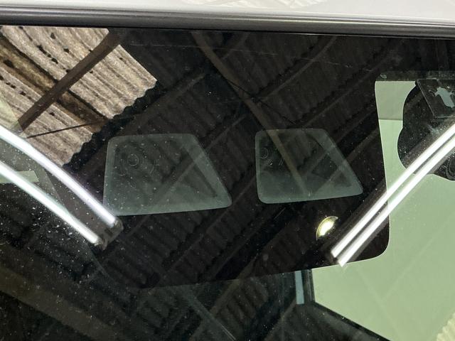 ウェイク ＬリミテッドＳＡＩＩＩ　ワンオーナー　ナビ　パノラマモニター　ワンオーナー　ナビ　パノラマモニター　ＥＴＣ　ドライブレコーダー　両側電動スライドドア　　リアコーナーセンサー　ＵＳＢ　Ｂｌｕｅｔｏｏｔｈ　ＨＤＭＩ　１４インチ純正アルミホイール　オートライト（13枚目）