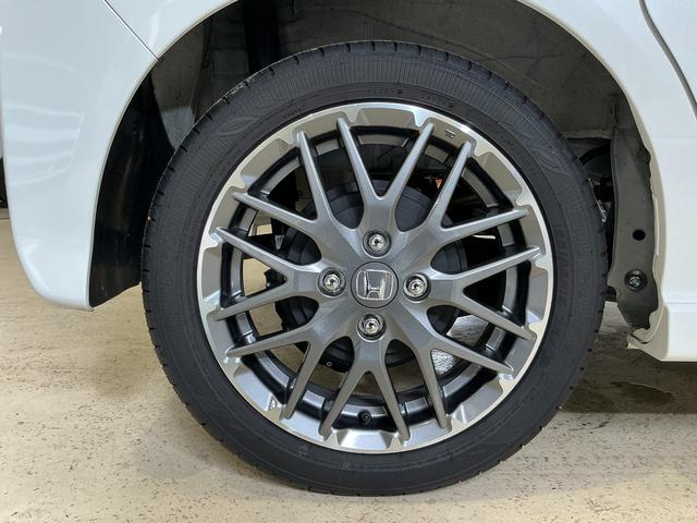 Ｎ－ＢＯＸカスタム ターボ　ナビ　バックカメラ　フルセグチューナー　ターボ　純正ナビ　バックカメラ　フルセグチューナー　ブルートゥース対応　両側リヤパワースライドドア　プッシュボタンエンジンスタート　オートエアコン　シートヒーター　アルミホイール　シートヒーター（8枚目）