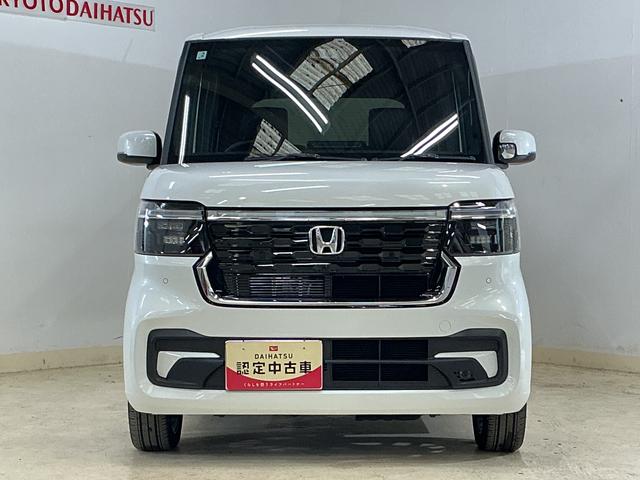 Ｎ－ＢＯＸカスタム ターボ　ナビ　バックカメラ　フルセグチューナー　ターボ　純正ナビ　バックカメラ　フルセグチューナー　ブルートゥース対応　両側リヤパワースライドドア　プッシュボタンエンジンスタート　オートエアコン　シートヒーター　アルミホイール　シートヒーター（9枚目）