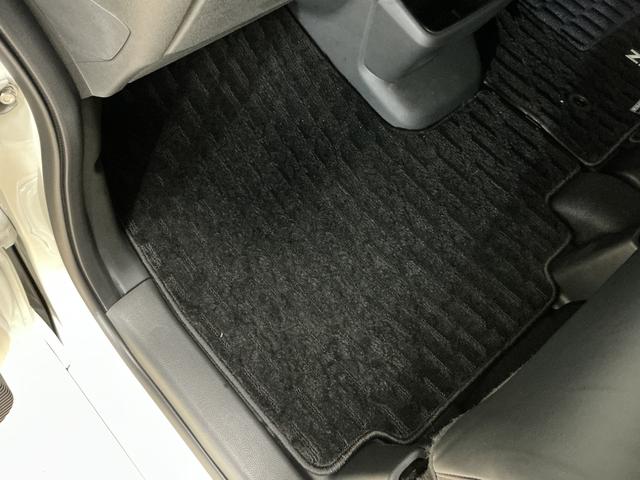 Ｎ－ＢＯＸカスタム ターボ　ナビ　バックカメラ　フルセグチューナー　ターボ　純正ナビ　バックカメラ　フルセグチューナー　ブルートゥース対応　両側リヤパワースライドドア　プッシュボタンエンジンスタート　オートエアコン　シートヒーター　アルミホイール　シートヒーター（33枚目）