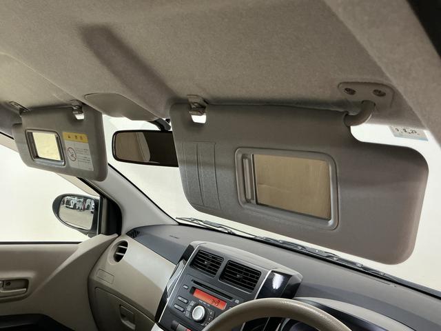 ミラ Ｘ　ＣＤチューナー　キーレスリモコン　電動格納式ドアミラー　ＣＤチューナー　キーレスリモコン　マニュアルエアコン　ホイールキャップ　カーペットマット　ロングバイザー　電動格納式ドアミラー　リヤスモークドガラス　運転席・助手席エアバッグ　パワステ　ＡＢＳ（30枚目）