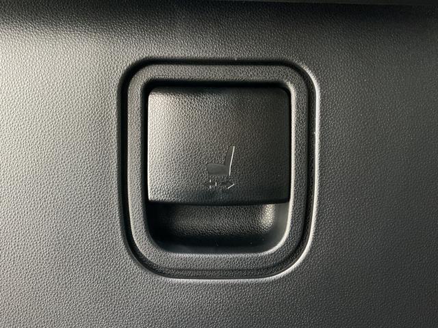 タント カスタムＲＳ　届け出済み未使用車　ターボ　全周囲カメラ　届け出済み未使用車　ターボ　パノラマモニター　ＥＴＣ　両側電動スライドドア　アダプティブクルーズコントロール　前席シートヒーター　１５インチ純正アルミホイール　オートマチックハイビーム　電子パーキング（26枚目）