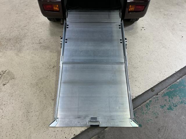 アトレーワゴン アトレースローパー ワンオーナー 福祉車両 ナビ ETC ワンオーナー 福祉車両 ナビ バックカメラ ETC 電動ウインチ Bluetooth フルセグTV DVD再生 HIDヘッドライト ドアバイザー フォグライト キーレス ヘッドライトレベライザー(32枚目)