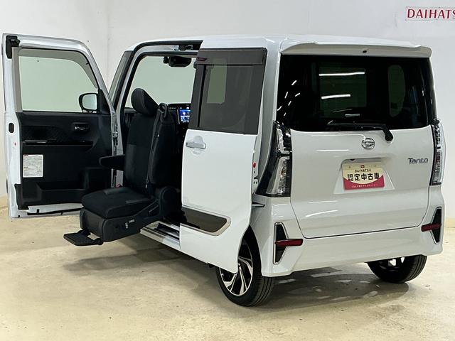 タント カスタムＲＳ　ウェルカムシートリフト　ターボ　ナビ　ＥＴＣ　ターボ　スマートアシスト　９インチナビ　パノラマモニター　ドライブレコーダー　ＥＴＣ　アダプティブクルーズコントロール　両側リヤパワースライドドア　プッシュボタンエンジンスタート　ＬＥＤヘッドライト（3枚目）
