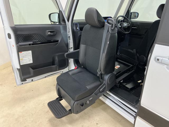 タント カスタムＲＳ　ウェルカムシートリフト　ターボ　ナビ　ＥＴＣ　ターボ　スマートアシスト　９インチナビ　パノラマモニター　ドライブレコーダー　ＥＴＣ　アダプティブクルーズコントロール　両側リヤパワースライドドア　プッシュボタンエンジンスタート　ＬＥＤヘッドライト（4枚目）