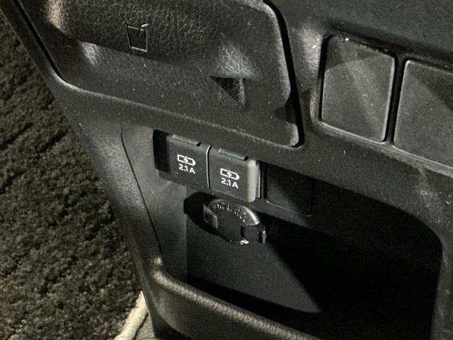 ヴォクシー ＺＳ　煌ＩＩＩ　ワンオーナー　ナビ　後席モニター　ドラレコ　ワンオーナー　ナビＴＶ　後席モニター　ドラレコ　ＥＴＣ　バックカメラ　両側電動スライドドア　クルーズコントロール　Ｂｌｕｅｔｏｏｔｈ　前後コーナーセンサー　１６インチ純正アルミホイール　ダブルエアコン（62枚目）