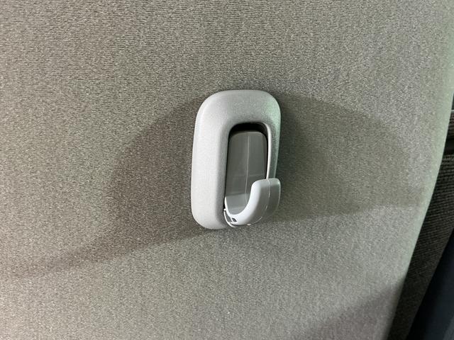 ムーヴキャンバス ストライプスＧ　届出済み未使用車　全周囲カメラ　シートヒータ　届出済み未使用車　パノラマモニター　両側電動スライドドア　前席シートヒーター　前後コーナーセンサー　電子パーキング　オートブレーキホールド　ホッとカップホルダー　ＵＳＢチャージャー　ＬＥＤヘッドライト（27枚目）