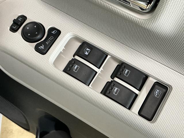 ムーヴキャンバス ストライプスＧ　届出済み未使用車　全周囲カメラ　シートヒータ　届出済み未使用車　パノラマモニター　両側電動スライドドア　前席シートヒーター　前後コーナーセンサー　電子パーキング　オートブレーキホールド　ホッとカップホルダー　ＵＳＢチャージャー　ＬＥＤヘッドライト（42枚目）