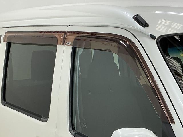 ハイゼットカーゴ クルーズSAIII ワンオーナー ナビ バックカメラ ワンオーナー ナビ バックカメラ ドライブレコーダー リアコーナーセンサー オートマチックハイビーム USBチャージャー Bluetooth DVD再生 フルセグTV キーレスエントリー ドアバイザー(9枚目)