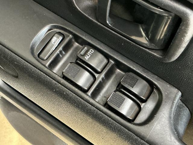 ハイゼットカーゴ クルーズSAIII ワンオーナー ナビ バックカメラ ワンオーナー ナビ バックカメラ ドライブレコーダー リアコーナーセンサー オートマチックハイビーム USBチャージャー Bluetooth DVD再生 フルセグTV キーレスエントリー ドアバイザー(44枚目)