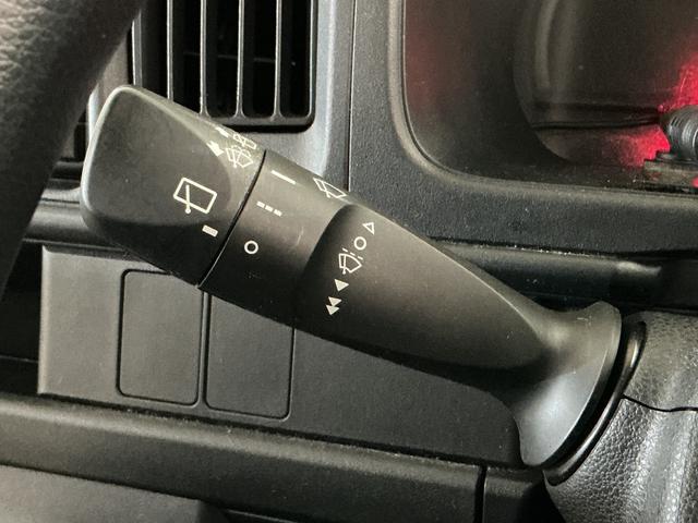 ハイゼットカーゴ クルーズSAIII ワンオーナー ナビ バックカメラ ワンオーナー ナビ バックカメラ ドライブレコーダー リアコーナーセンサー オートマチックハイビーム USBチャージャー Bluetooth DVD再生 フルセグTV キーレスエントリー ドアバイザー(47枚目)