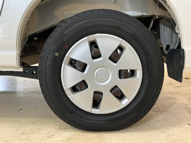 ハイゼットカーゴ クルーズSAIII ワンオーナー ナビ バックカメラ ワンオーナー ナビ バックカメラ ドライブレコーダー リアコーナーセンサー オートマチックハイビーム USBチャージャー Bluetooth DVD再生 フルセグTV キーレスエントリー ドアバイザー(65枚目)