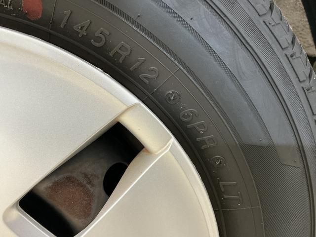 ハイゼットカーゴ クルーズSAIII ワンオーナー ナビ バックカメラ ワンオーナー ナビ バックカメラ ドライブレコーダー リアコーナーセンサー オートマチックハイビーム USBチャージャー Bluetooth DVD再生 フルセグTV キーレスエントリー ドアバイザー(66枚目)