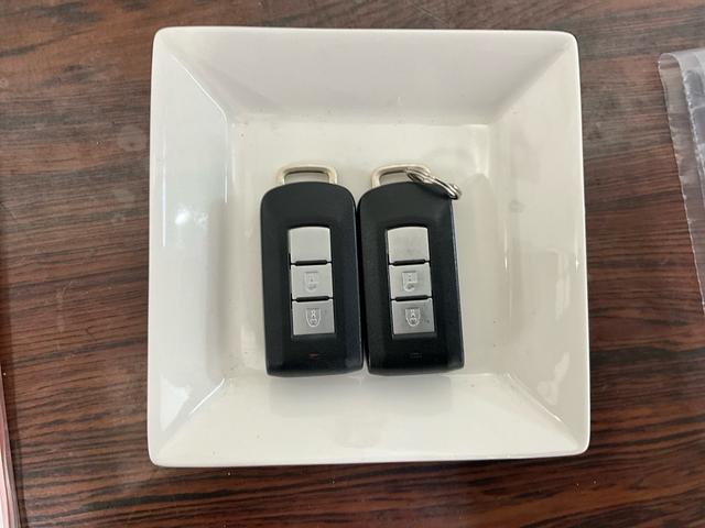 デイズ X ナビ 全周囲カメラ ドライブレコーダー フルセグチューナ 純正ナビ 全周囲カメラ ドライブレコーダー フルセグチューナー ブルートゥース対応 プッシュボタンエンジンスタート オートエアコン アイドリングストップ ホイールキャップ 電動格納式ドアミラー ABS(21枚目)