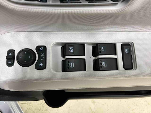 ムーヴキャンバス ストライプスＧ　届出済未使用車　スマートアシスト　届出済未使用車　スマートアシスト　バックカメラ　プッシュボタンエンジンスタート　両側リヤパワースライドドア　ＬＥＤヘッドライト　コーナーセンサー　シートヒーター　オートエアコン　オートライト　ＡＢＳ（10枚目）