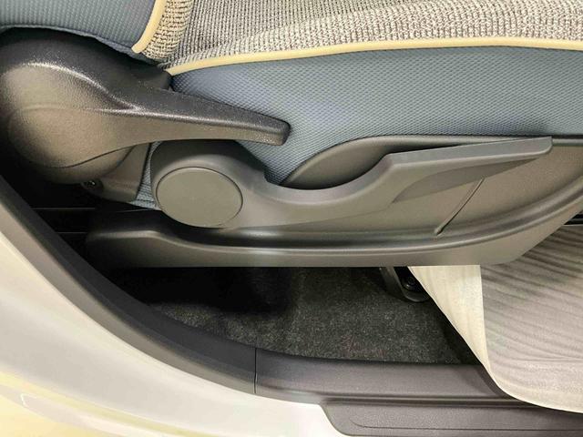 ムーヴキャンバス ストライプスＧ　届出済未使用車　スマートアシスト　届出済未使用車　スマートアシスト　バックカメラ　プッシュボタンエンジンスタート　両側リヤパワースライドドア　ＬＥＤヘッドライト　コーナーセンサー　シートヒーター　オートエアコン　オートライト　ＡＢＳ（19枚目）