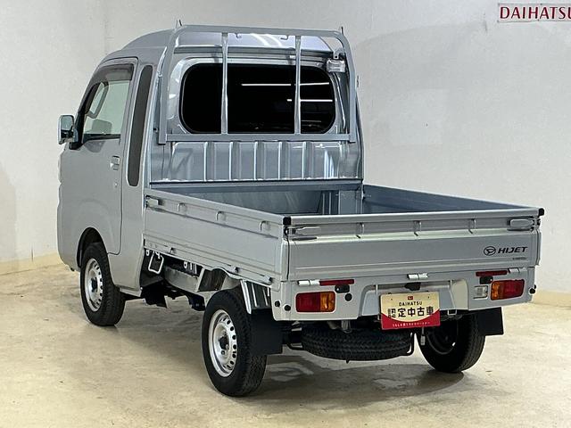 ハイゼットトラック ジャンボSAIIIt ワンオーナー AT車 CDオーディオ ワンオーナー AT車 CDオーディオ 3方開 荷台作業灯 LEDヘッドライト ドアバイザー 横滑り防止装置 キーレスエントリー 盗難防止装置 アイドリングストップ 電動格納ミラー オートライト(15枚目)