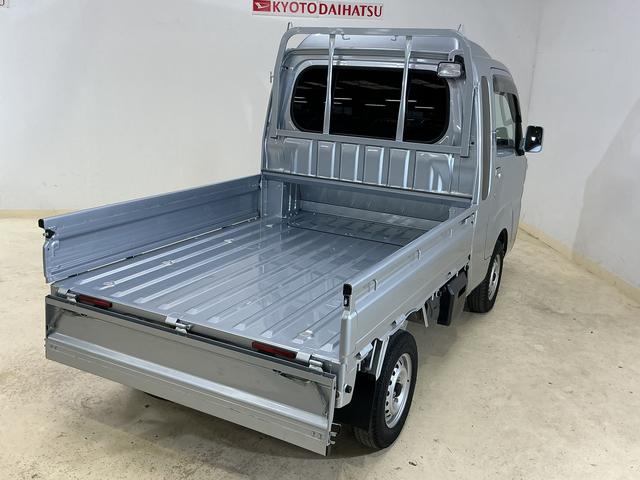 ハイゼットトラック ジャンボSAIIIt ワンオーナー AT車 CDオーディオ ワンオーナー AT車 CDオーディオ 3方開 荷台作業灯 LEDヘッドライト ドアバイザー 横滑り防止装置 キーレスエントリー 盗難防止装置 アイドリングストップ 電動格納ミラー オートライト(29枚目)