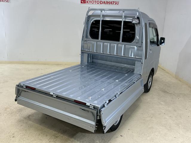 ハイゼットトラック ジャンボSAIIIt ワンオーナー AT車 CDオーディオ ワンオーナー AT車 CDオーディオ 3方開 荷台作業灯 LEDヘッドライト ドアバイザー 横滑り防止装置 キーレスエントリー 盗難防止装置 アイドリングストップ 電動格納ミラー オートライト(30枚目)