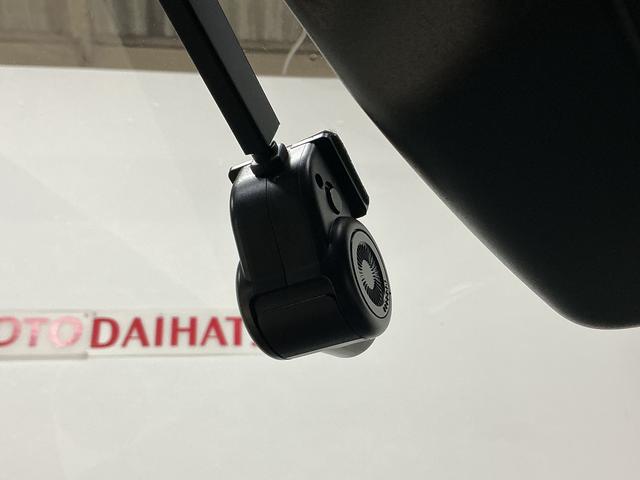 ミライース Ｘ　リミテッドＳＡＩＩＩ　レンタカーアップ　ナビ　ＥＴＣ　レンタカーアップ　ナビ　バックカメラ　ＥＴＣ　ドライブレコーダー　前後コーナーセンサー　オートマチックハイビーム　ＵＳＢ接続　Ｂｌｕｅｔｏｏｔｈ　ＤＶＤ再生　フルセグＴＶ　ＬＥＤヘッドライト（4枚目）