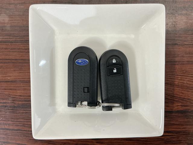 ステラ カスタムＲ　スマートアシスト　ワンオーナー　ナビ　ＥＴＣ　ワンオーナー　ナビ　バックカメラ　ＥＴＣ　シートヒーター　ＵＳＢ接続　Ｂｌｕｅｔｏｏｔｈ　ＤＶＤ再生　アイドリングストップ　横滑り防止装置　盗難防止装置　フルセグ　プッシュスタート　ＬＥＤヘッドライト（20枚目）