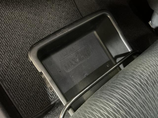 ステラ カスタムＲ　スマートアシスト　ワンオーナー　ナビ　ＥＴＣ　ワンオーナー　ナビ　バックカメラ　ＥＴＣ　シートヒーター　ＵＳＢ接続　Ｂｌｕｅｔｏｏｔｈ　ＤＶＤ再生　アイドリングストップ　横滑り防止装置　盗難防止装置　フルセグ　プッシュスタート　ＬＥＤヘッドライト（27枚目）