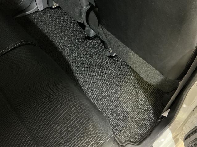 ステラ カスタムＲ　スマートアシスト　ワンオーナー　ナビ　ＥＴＣ　ワンオーナー　ナビ　バックカメラ　ＥＴＣ　シートヒーター　ＵＳＢ接続　Ｂｌｕｅｔｏｏｔｈ　ＤＶＤ再生　アイドリングストップ　横滑り防止装置　盗難防止装置　フルセグ　プッシュスタート　ＬＥＤヘッドライト（31枚目）