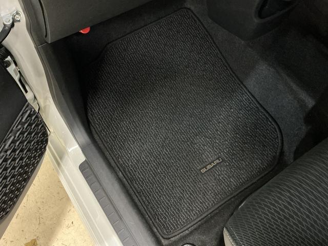 ステラ カスタムＲ　スマートアシスト　ワンオーナー　ナビ　ＥＴＣ　ワンオーナー　ナビ　バックカメラ　ＥＴＣ　シートヒーター　ＵＳＢ接続　Ｂｌｕｅｔｏｏｔｈ　ＤＶＤ再生　アイドリングストップ　横滑り防止装置　盗難防止装置　フルセグ　プッシュスタート　ＬＥＤヘッドライト（32枚目）