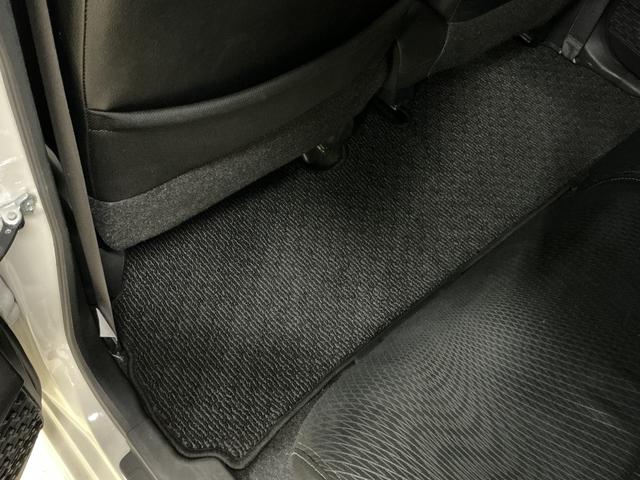 ステラ カスタムＲ　スマートアシスト　ワンオーナー　ナビ　ＥＴＣ　ワンオーナー　ナビ　バックカメラ　ＥＴＣ　シートヒーター　ＵＳＢ接続　Ｂｌｕｅｔｏｏｔｈ　ＤＶＤ再生　アイドリングストップ　横滑り防止装置　盗難防止装置　フルセグ　プッシュスタート　ＬＥＤヘッドライト（33枚目）