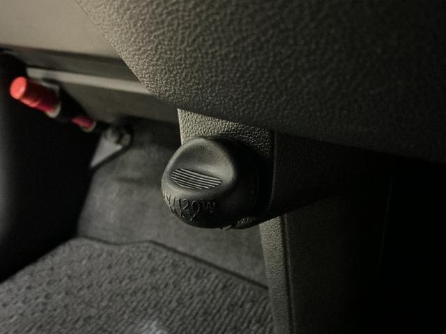 ステラ カスタムＲ　スマートアシスト　ワンオーナー　ナビ　ＥＴＣ　ワンオーナー　ナビ　バックカメラ　ＥＴＣ　シートヒーター　ＵＳＢ接続　Ｂｌｕｅｔｏｏｔｈ　ＤＶＤ再生　アイドリングストップ　横滑り防止装置　盗難防止装置　フルセグ　プッシュスタート　ＬＥＤヘッドライト（56枚目）