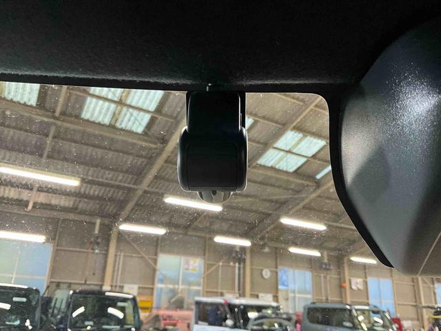 タント カスタムＲＳスタイルセレクション　ナビ　パノラマモニター　９インチナビ　パノラマモニター　フルセグチューナー　ブルートゥース対応　ターボ　アダプティブクルーズコントロール　両側リヤパワースライドドア　プッシュボタンエンジンスタート　ＥＴＣ　ドライブレコーダー（6枚目）