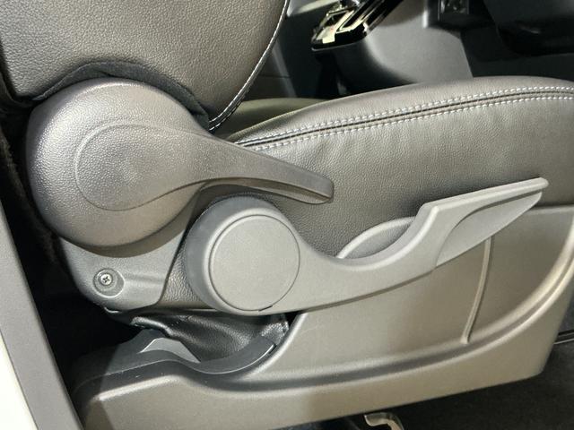 タント カスタムＸ　デモカー　全方位カメラ　両側電動スライドドア　デモカー　パノラマモニター　両側電動スライドドア　前席シートヒーター　前後コーナーセンサー　１４インチ純正アルミホイール　オートマチックハイビーム　オートブレーキホールド付き電子パーキング　スペアキー（41枚目）