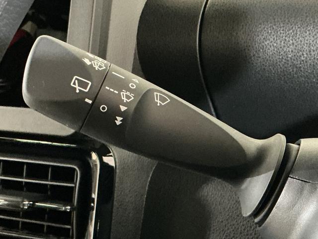 タント カスタムＸ　デモカー　全方位カメラ　両側電動スライドドア　デモカー　パノラマモニター　両側電動スライドドア　前席シートヒーター　前後コーナーセンサー　１４インチ純正アルミホイール　オートマチックハイビーム　オートブレーキホールド付き電子パーキング　スペアキー（48枚目）