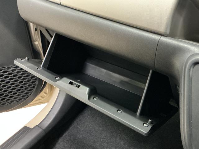 パッソ モーダ　Ｓ　ワンオーナー　ナビ　バックカメラ　ツートン　ワンオーナー　ナビ　バックカメラ　Ｂｌｕｅｔｏｏｔｈ　ツートンカラー／ルーフ黒　衝突軽減ブレーキ　ＬＥＤヘッドライト　プッシュスタート　横滑り防止装置　スペアキー　アイドリングストップ　オートエアコン（52枚目）