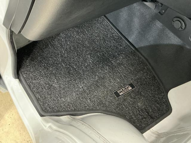 ピクシストラック エクストラSAIIIt ワンオーナー 幌付き車両 切替式4WD 構造変更済 AT車 ナビ ETC ドラレコ バックカメラ 荷台作業灯 コーナーセンサー LEDヘッドライト 横滑り防止装置 キーレスエントリー オートライト(28枚目)