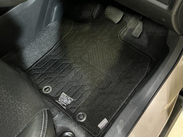 ロッキー プレミアムＧ　ＨＥＶ　ワンオーナー　パノラマモニター　ワンオーナー　全周囲カメラ　前後コーナーセンサー　前席シートヒーター　アダプティブクルーズコントロール　電子パーキング　オートブレーキホールド　オートマチックハイビーム　１７インチ純正アルミホイール（24枚目）