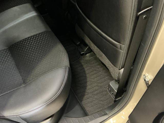 ロッキー プレミアムＧ　ＨＥＶ　ワンオーナー　パノラマモニター　ワンオーナー　全周囲カメラ　前後コーナーセンサー　前席シートヒーター　アダプティブクルーズコントロール　電子パーキング　オートブレーキホールド　オートマチックハイビーム　１７インチ純正アルミホイール（25枚目）