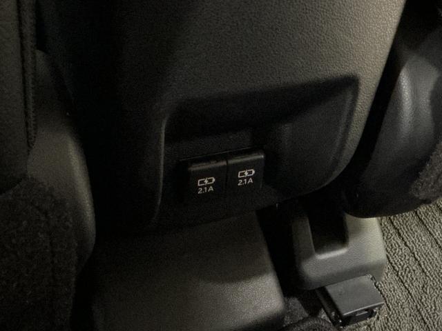 ロッキー プレミアムＧ　ＨＥＶ　ワンオーナー　パノラマモニター　ワンオーナー　全周囲カメラ　前後コーナーセンサー　前席シートヒーター　アダプティブクルーズコントロール　電子パーキング　オートブレーキホールド　オートマチックハイビーム　１７インチ純正アルミホイール（29枚目）