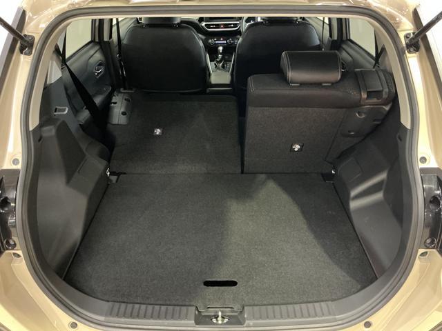 ロッキー プレミアムＧ　ＨＥＶ　ワンオーナー　パノラマモニター　ワンオーナー　全周囲カメラ　前後コーナーセンサー　前席シートヒーター　アダプティブクルーズコントロール　電子パーキング　オートブレーキホールド　オートマチックハイビーム　１７インチ純正アルミホイール（32枚目）