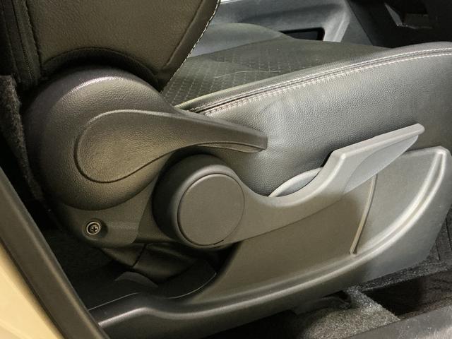 ロッキー プレミアムＧ　ＨＥＶ　ワンオーナー　パノラマモニター　ワンオーナー　全周囲カメラ　前後コーナーセンサー　前席シートヒーター　アダプティブクルーズコントロール　電子パーキング　オートブレーキホールド　オートマチックハイビーム　１７インチ純正アルミホイール（43枚目）