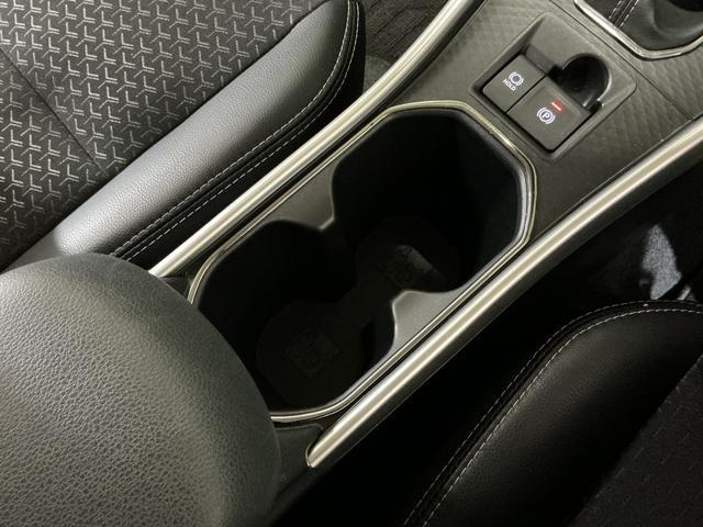 ロッキー プレミアムＧ　ＨＥＶ　ワンオーナー　パノラマモニター　ワンオーナー　全周囲カメラ　前後コーナーセンサー　前席シートヒーター　アダプティブクルーズコントロール　電子パーキング　オートブレーキホールド　オートマチックハイビーム　１７インチ純正アルミホイール（51枚目）