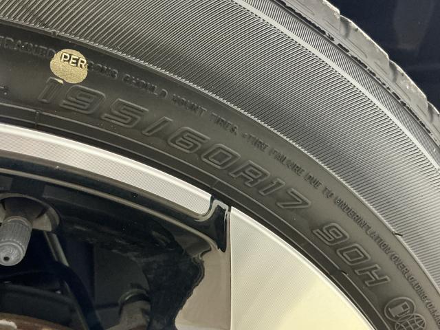 ロッキー プレミアムＧ　ＨＥＶ　ワンオーナー　パノラマモニター　ワンオーナー　全周囲カメラ　前後コーナーセンサー　前席シートヒーター　アダプティブクルーズコントロール　電子パーキング　オートブレーキホールド　オートマチックハイビーム　１７インチ純正アルミホイール（63枚目）