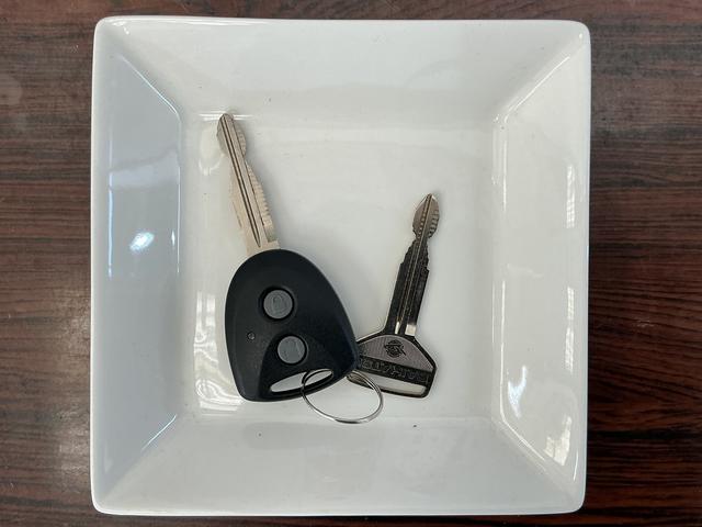 ミライース Ｇ　ワンオーナー　ＣＤオーディオ　純正アルミホイール　ワンオーナー　ＣＤオーディオ　１４インチ純正アルミホイール　ドアバイザー　キーレスエントリー　スペアキー有り　アイドリングストップ　横滑り防止装置　盗難防止装置　電動格納ドアミラー　１２Ｖ電源ソケット（14枚目）