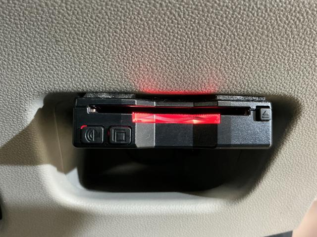 ムーヴ X SAIII CDオーディオ ETC 運転席シートヒーター CDオーディオ ETC 運転席シートヒーター オートマチックハイビーム 14インチ純正アルミホイール プッシュスタート スマートキー ドアバイザー アイドリングストップ 横滑り防止装置 スペアキー有り(4枚目)